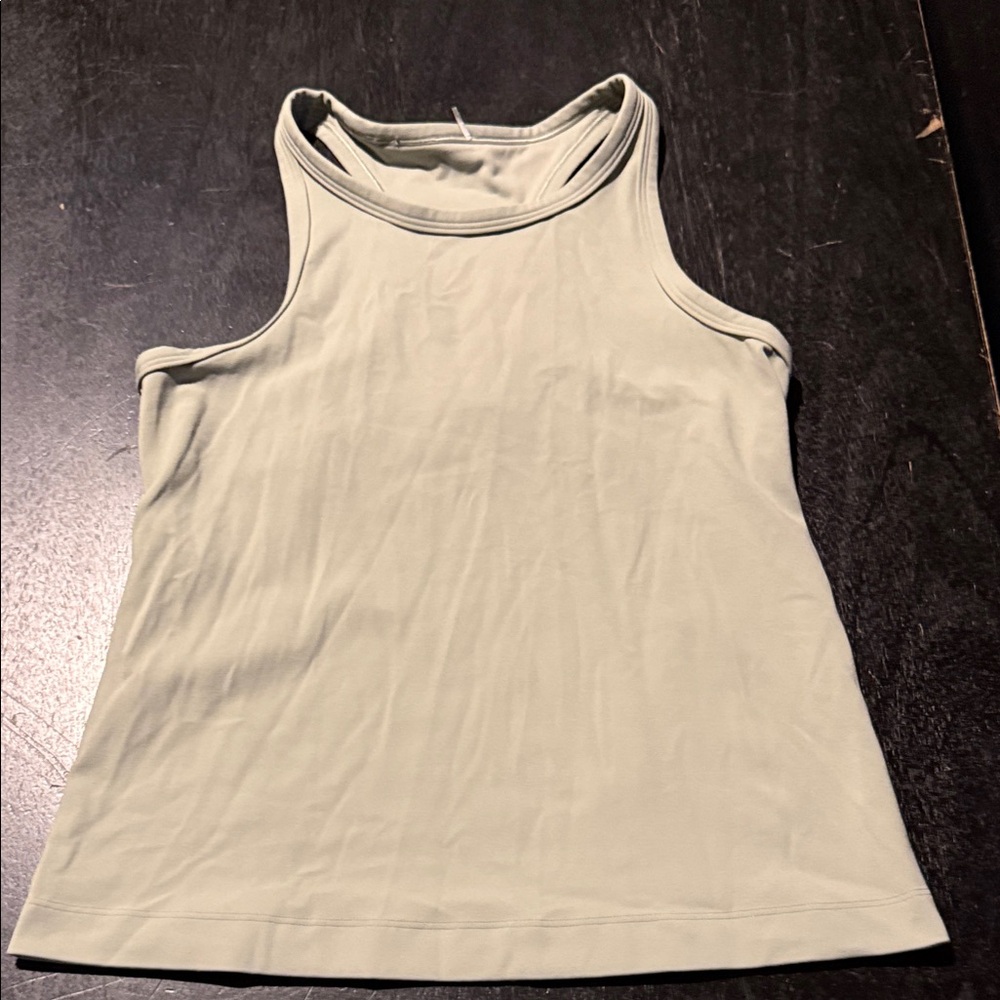 Lululemon Women’s Performance Racerback Tank Top - Cream size 10 - Picture 3 of 5